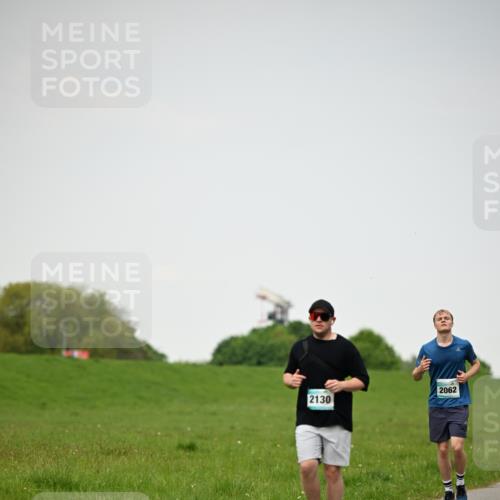 10.05.2026 - 8. Wedeler Halbmarathon Dr. Thomas Lammeyer http://msf.ph/oto/9714060 10.05.2026 12:18:17 Laufen 2062, 2130 meine-sportfotos.de