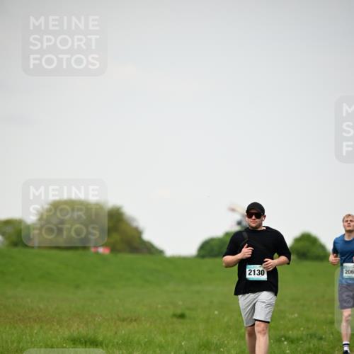 10.05.2026 - 8. Wedeler Halbmarathon Dr. Thomas Lammeyer http://msf.ph/oto/9714062 10.05.2026 12:18:17 Laufen 2130, 2062 meine-sportfotos.de