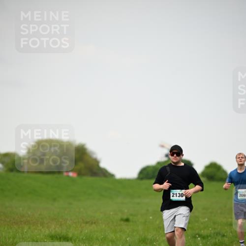 10.05.2026 - 8. Wedeler Halbmarathon Dr. Thomas Lammeyer http://msf.ph/oto/9714064 10.05.2026 12:18:17 Laufen 2130, 2062 meine-sportfotos.de