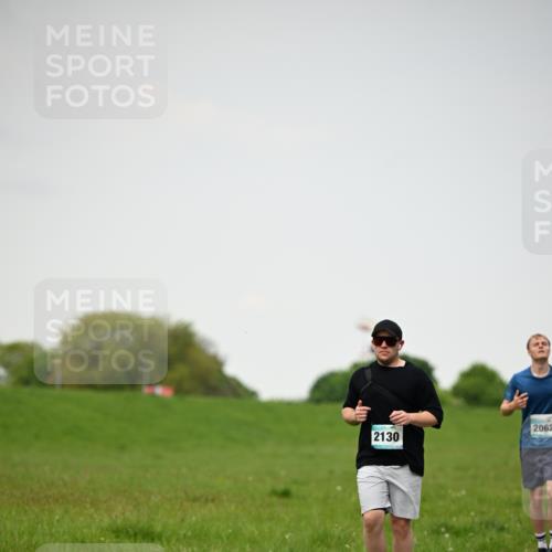 10.05.2026 - 8. Wedeler Halbmarathon Dr. Thomas Lammeyer http://msf.ph/oto/9714065 10.05.2026 12:18:18 Laufen 2062, 2130 meine-sportfotos.de