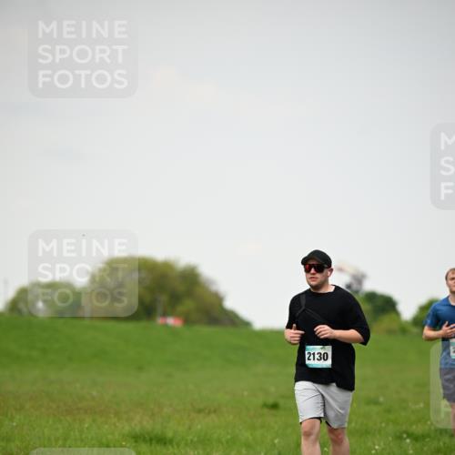 10.05.2026 - 8. Wedeler Halbmarathon Dr. Thomas Lammeyer http://msf.ph/oto/9714075 10.05.2026 12:18:18 Laufen 2130 meine-sportfotos.de