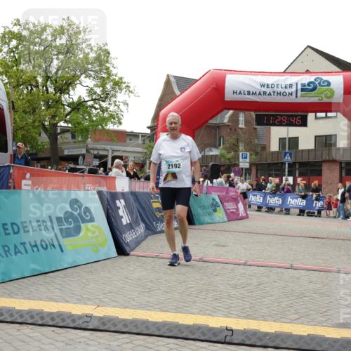 10.05.2026 - 8. Wedeler Halbmarathon Yannick Fuchs http://msf.ph/oto/9714080 10.05.2026 11:29:44 Ziel 131, 1018, 2192, 2215 meine-sportfotos.de