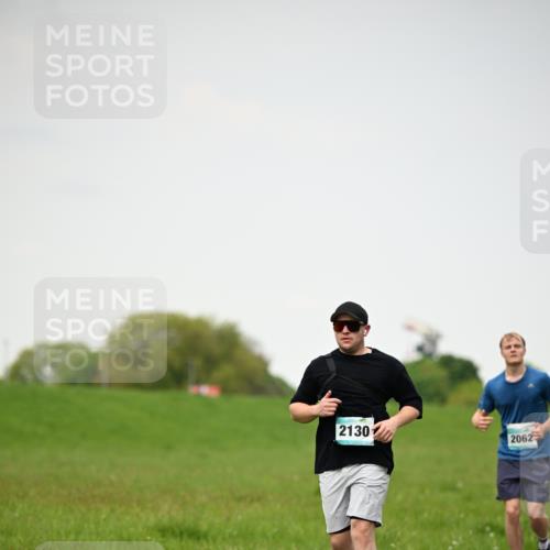 10.05.2026 - 8. Wedeler Halbmarathon Dr. Thomas Lammeyer http://msf.ph/oto/9714081 10.05.2026 12:18:19 Laufen 2130, 2062 meine-sportfotos.de