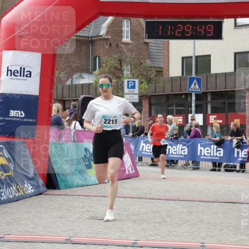 10.05.2026 - 8. Wedeler Halbmarathon Yannick Fuchs http://msf.ph/oto/9714107 10.05.2026 11:29:48 Ziel 502, 620, 2178, 2215 meine-sportfotos.de