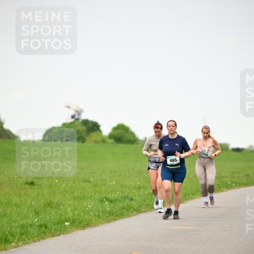 10.05.2026 - 8. Wedeler Halbmarathon Dr. Thomas Lammeyer http://msf.ph/oto/9714120 10.05.2026 12:18:30 Laufen 465, 356 meine-sportfotos.de