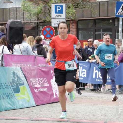 10.05.2026 - 8. Wedeler Halbmarathon Yannick Fuchs http://msf.ph/oto/9714125 10.05.2026 11:29:50 Ziel 502, 620, 2178, 2215 meine-sportfotos.de