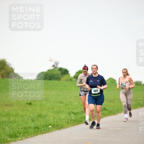 10.05.2026 - 8. Wedeler Halbmarathon Dr. Thomas Lammeyer http://msf.ph/oto/9714131 10.05.2026 12:18:31 Laufen 465, 356 meine-sportfotos.de