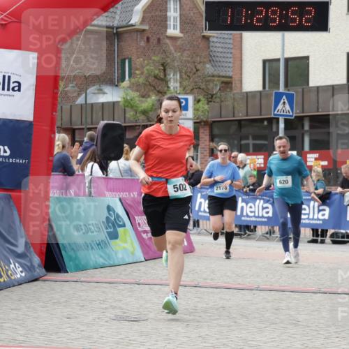 10.05.2026 - 8. Wedeler Halbmarathon Yannick Fuchs http://msf.ph/oto/9714135 10.05.2026 11:29:50 Ziel 502, 620, 2178, 2215 meine-sportfotos.de