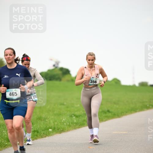 10.05.2026 - 8. Wedeler Halbmarathon Dr. Thomas Lammeyer http://msf.ph/oto/9714160 10.05.2026 12:18:35 Laufen 465, 215, 356 meine-sportfotos.de