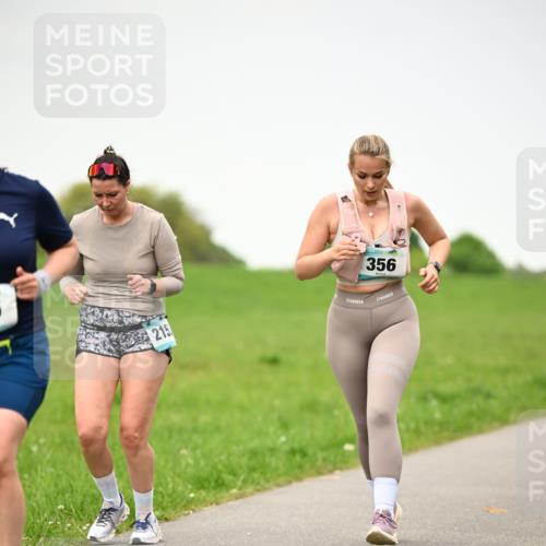 10.05.2026 - 8. Wedeler Halbmarathon Dr. Thomas Lammeyer http://msf.ph/oto/9714173 10.05.2026 12:18:36 Laufen 356, 215 meine-sportfotos.de