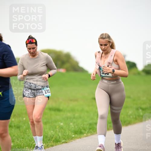 10.05.2026 - 8. Wedeler Halbmarathon Dr. Thomas Lammeyer http://msf.ph/oto/9714179 10.05.2026 12:18:37 Laufen 215, 550 meine-sportfotos.de