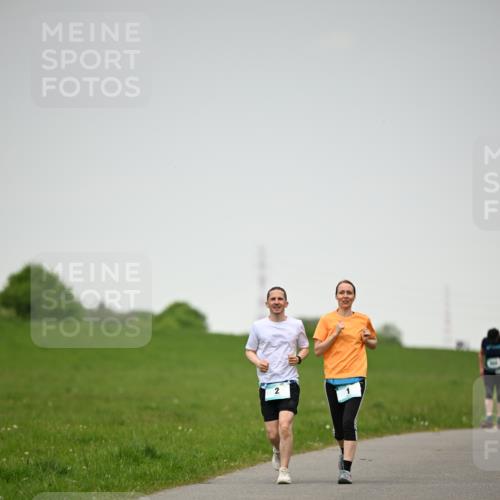 10.05.2026 - 8. Wedeler Halbmarathon Dr. Thomas Lammeyer http://msf.ph/oto/9714190 10.05.2026 12:18:51 Laufen  meine-sportfotos.de