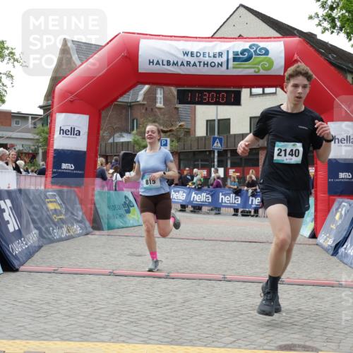 10.05.2026 - 8. Wedeler Halbmarathon Yannick Fuchs http://msf.ph/oto/9714236 10.05.2026 11:29:59 Ziel 536, 815, 2140 meine-sportfotos.de
