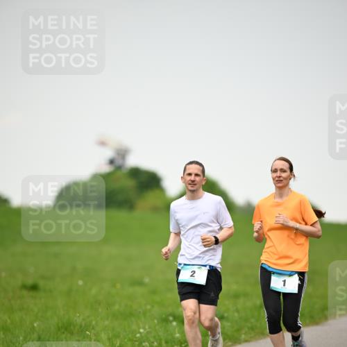 10.05.2026 - 8. Wedeler Halbmarathon Dr. Thomas Lammeyer http://msf.ph/oto/9714239 10.05.2026 12:18:56 Laufen  meine-sportfotos.de