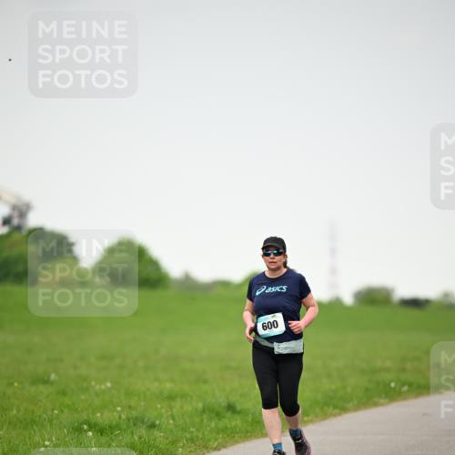10.05.2026 - 8. Wedeler Halbmarathon Dr. Thomas Lammeyer http://msf.ph/oto/9714255 10.05.2026 12:19:07 Laufen 600 meine-sportfotos.de