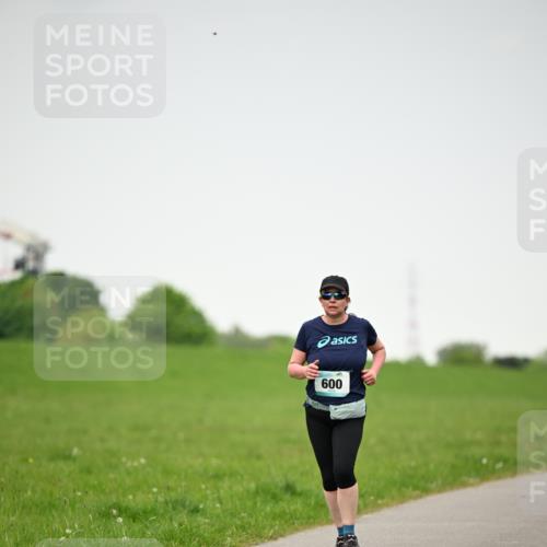 10.05.2026 - 8. Wedeler Halbmarathon Dr. Thomas Lammeyer http://msf.ph/oto/9714256 10.05.2026 12:19:07 Laufen 600 meine-sportfotos.de
