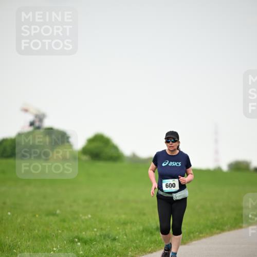 10.05.2026 - 8. Wedeler Halbmarathon Dr. Thomas Lammeyer http://msf.ph/oto/9714259 10.05.2026 12:19:07 Laufen 600 meine-sportfotos.de
