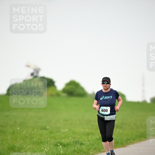 10.05.2026 - 8. Wedeler Halbmarathon Dr. Thomas Lammeyer http://msf.ph/oto/9714265 10.05.2026 12:19:07 Laufen 600 meine-sportfotos.de