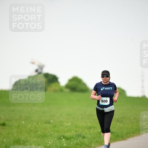 10.05.2026 - 8. Wedeler Halbmarathon Dr. Thomas Lammeyer http://msf.ph/oto/9714266 10.05.2026 12:19:08 Laufen 600 meine-sportfotos.de