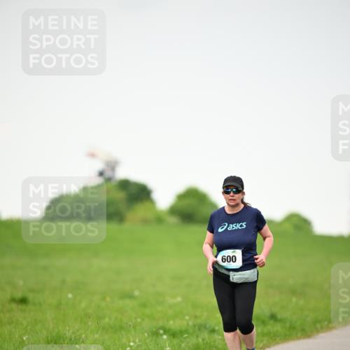 10.05.2026 - 8. Wedeler Halbmarathon Dr. Thomas Lammeyer http://msf.ph/oto/9714273 10.05.2026 12:19:08 Laufen 600 meine-sportfotos.de