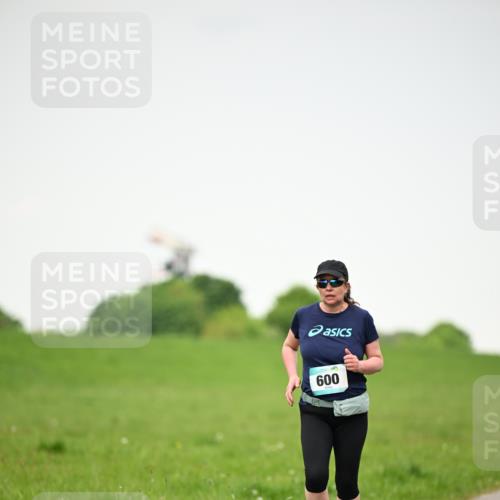 10.05.2026 - 8. Wedeler Halbmarathon Dr. Thomas Lammeyer http://msf.ph/oto/9714277 10.05.2026 12:19:09 Laufen 600 meine-sportfotos.de