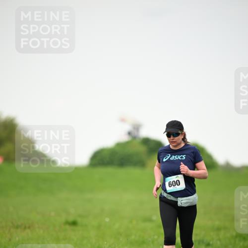 10.05.2026 - 8. Wedeler Halbmarathon Dr. Thomas Lammeyer http://msf.ph/oto/9714286 10.05.2026 12:19:09 Laufen 600 meine-sportfotos.de