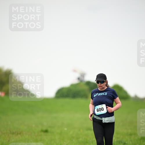 10.05.2026 - 8. Wedeler Halbmarathon Dr. Thomas Lammeyer http://msf.ph/oto/9714288 10.05.2026 12:19:09 Laufen 600 meine-sportfotos.de