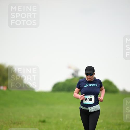 10.05.2026 - 8. Wedeler Halbmarathon Dr. Thomas Lammeyer http://msf.ph/oto/9714290 10.05.2026 12:19:10 Laufen 600 meine-sportfotos.de