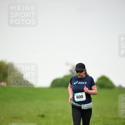 10.05.2026 - 8. Wedeler Halbmarathon Dr. Thomas Lammeyer http://msf.ph/oto/9714293 10.05.2026 12:19:10 Laufen 600 meine-sportfotos.de