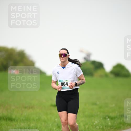 10.05.2026 - 8. Wedeler Halbmarathon Dr. Thomas Lammeyer http://msf.ph/oto/9714304 10.05.2026 12:19:24 Laufen 964 meine-sportfotos.de