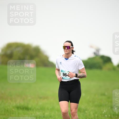 10.05.2026 - 8. Wedeler Halbmarathon Dr. Thomas Lammeyer http://msf.ph/oto/9714306 10.05.2026 12:19:25 Laufen 964 meine-sportfotos.de