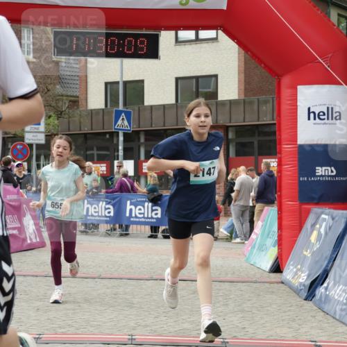 10.05.2026 - 8. Wedeler Halbmarathon Yannick Fuchs http://msf.ph/oto/9714317 10.05.2026 11:30:07 Ziel 437, 536, 655, 2014, 2123, 2147, 2155 meine-sportfotos.de