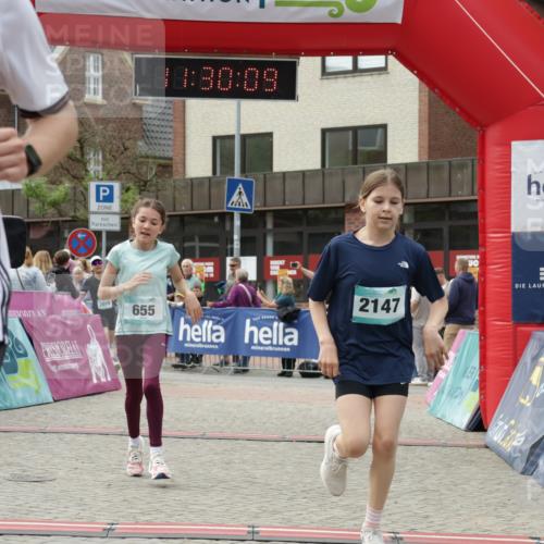 10.05.2026 - 8. Wedeler Halbmarathon Yannick Fuchs http://msf.ph/oto/9714319 10.05.2026 11:30:07 Ziel 437, 536, 655, 2014, 2123, 2147, 2155 meine-sportfotos.de