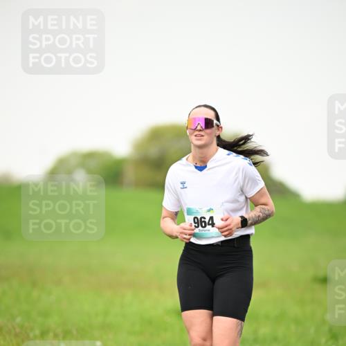 10.05.2026 - 8. Wedeler Halbmarathon Dr. Thomas Lammeyer http://msf.ph/oto/9714320 10.05.2026 12:19:26 Laufen 964 meine-sportfotos.de