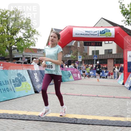 10.05.2026 - 8. Wedeler Halbmarathon Yannick Fuchs http://msf.ph/oto/9714336 10.05.2026 11:30:09 Ziel 437, 655, 2014, 2089, 2123, 2147, 2155, 2222 meine-sportfotos.de