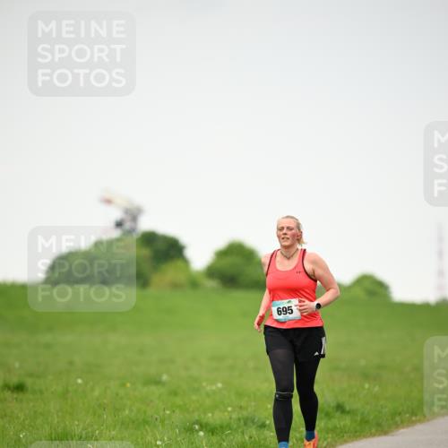 10.05.2026 - 8. Wedeler Halbmarathon Dr. Thomas Lammeyer http://msf.ph/oto/9714355 10.05.2026 12:19:54 Laufen 695 meine-sportfotos.de