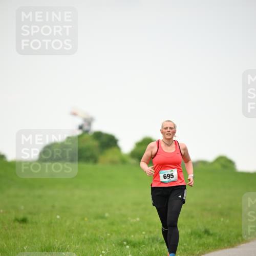 10.05.2026 - 8. Wedeler Halbmarathon Dr. Thomas Lammeyer http://msf.ph/oto/9714359 10.05.2026 12:19:54 Laufen 695 meine-sportfotos.de
