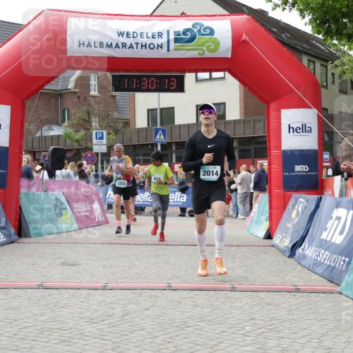 10.05.2026 - 8. Wedeler Halbmarathon Yannick Fuchs http://msf.ph/oto/9714365 10.05.2026 11:30:11 Ziel 437, 655, 2014, 2089, 2147, 2222 meine-sportfotos.de