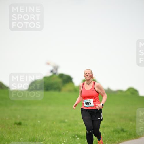 10.05.2026 - 8. Wedeler Halbmarathon Dr. Thomas Lammeyer http://msf.ph/oto/9714366 10.05.2026 12:19:55 Laufen 695 meine-sportfotos.de