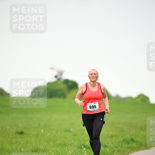 10.05.2026 - 8. Wedeler Halbmarathon Dr. Thomas Lammeyer http://msf.ph/oto/9714370 10.05.2026 12:19:55 Laufen 695 meine-sportfotos.de