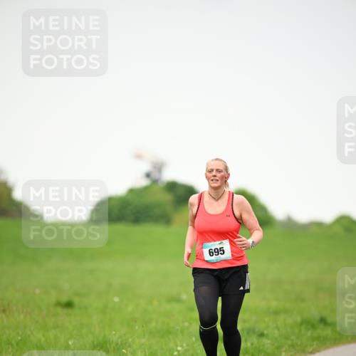 10.05.2026 - 8. Wedeler Halbmarathon Dr. Thomas Lammeyer http://msf.ph/oto/9714374 10.05.2026 12:19:55 Laufen 695 meine-sportfotos.de