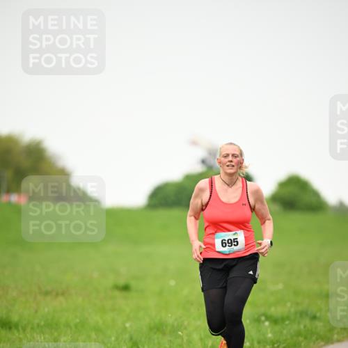 10.05.2026 - 8. Wedeler Halbmarathon Dr. Thomas Lammeyer http://msf.ph/oto/9714382 10.05.2026 12:19:56 Laufen 695 meine-sportfotos.de