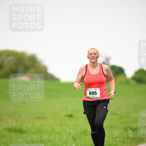 10.05.2026 - 8. Wedeler Halbmarathon Dr. Thomas Lammeyer http://msf.ph/oto/9714386 10.05.2026 12:19:57 Laufen 695 meine-sportfotos.de