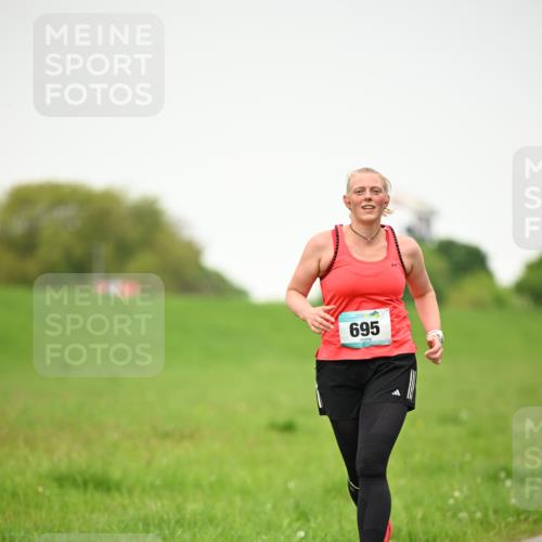10.05.2026 - 8. Wedeler Halbmarathon Dr. Thomas Lammeyer http://msf.ph/oto/9714388 10.05.2026 12:19:57 Laufen 695 meine-sportfotos.de