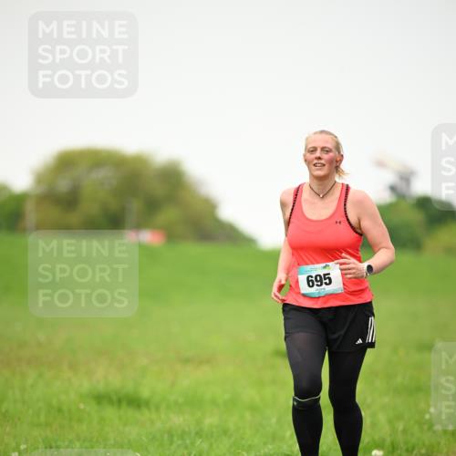 10.05.2026 - 8. Wedeler Halbmarathon Dr. Thomas Lammeyer http://msf.ph/oto/9714391 10.05.2026 12:19:57 Laufen 695 meine-sportfotos.de