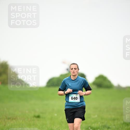 10.05.2026 - 8. Wedeler Halbmarathon Dr. Thomas Lammeyer http://msf.ph/oto/9714411 10.05.2026 12:20:08 Laufen 640 meine-sportfotos.de