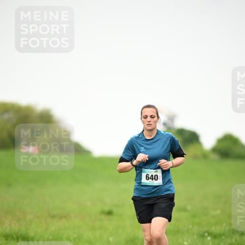 10.05.2026 - 8. Wedeler Halbmarathon Dr. Thomas Lammeyer http://msf.ph/oto/9714418 10.05.2026 12:20:09 Laufen 640 meine-sportfotos.de