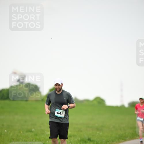 10.05.2026 - 8. Wedeler Halbmarathon Dr. Thomas Lammeyer http://msf.ph/oto/9714429 10.05.2026 12:20:26 Laufen 641 meine-sportfotos.de