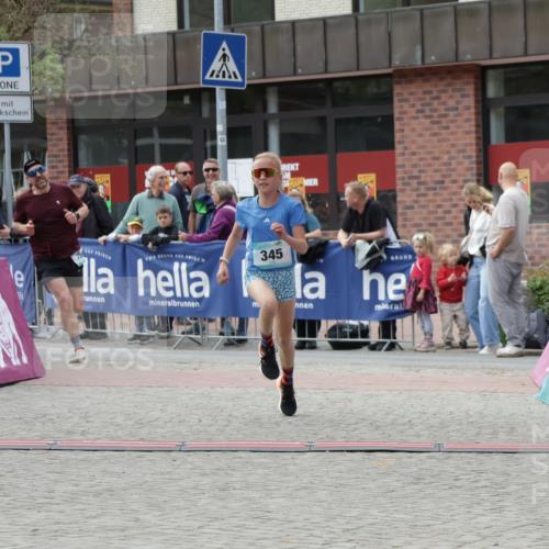 10.05.2026 - 8. Wedeler Halbmarathon Yannick Fuchs http://msf.ph/oto/9714431 10.05.2026 11:30:24 Ziel 345, 752 meine-sportfotos.de