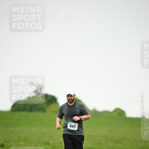 10.05.2026 - 8. Wedeler Halbmarathon Dr. Thomas Lammeyer http://msf.ph/oto/9714432 10.05.2026 12:20:26 Laufen 641 meine-sportfotos.de